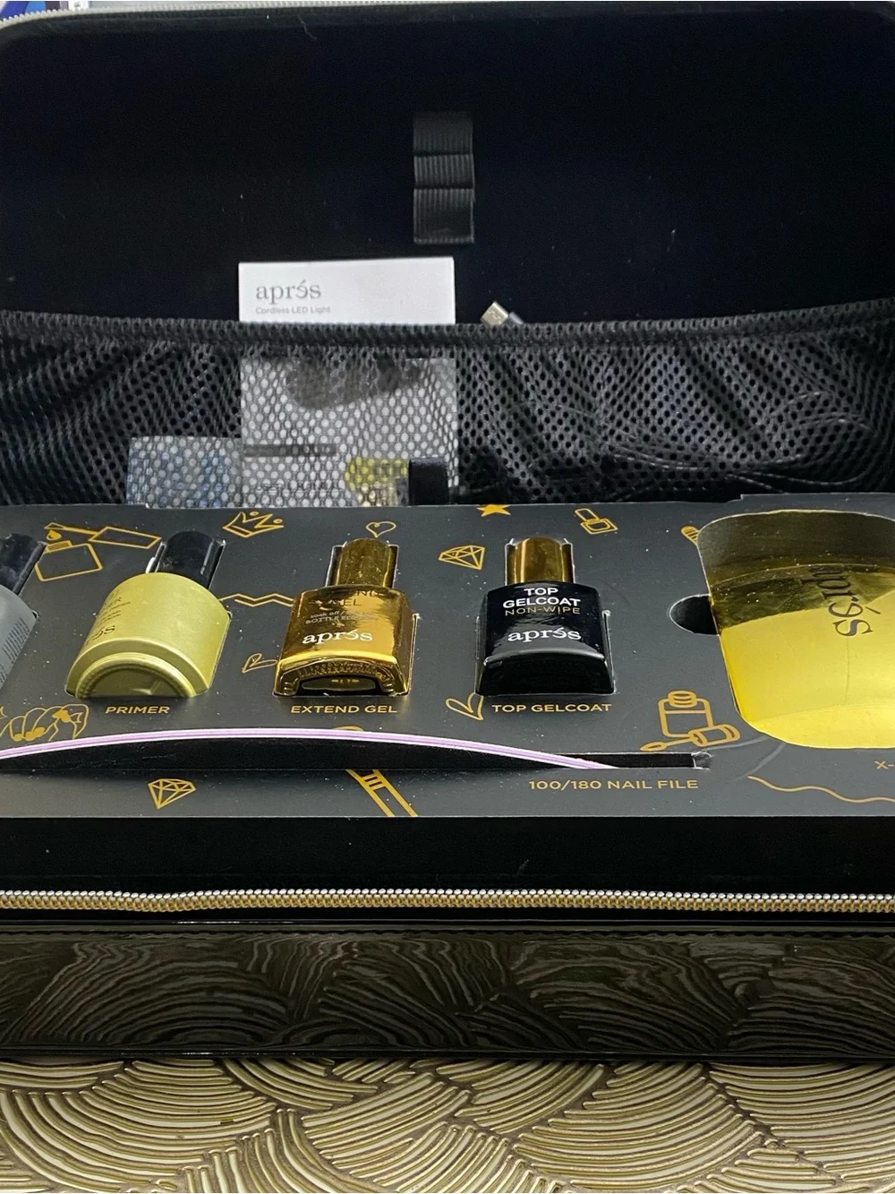 après Portable Gel Nail Kit in Black & Gold